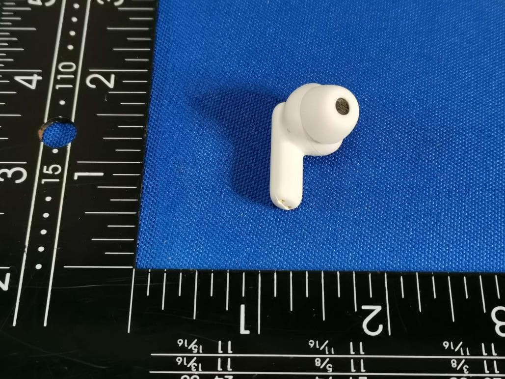 TWS Earphone - FCC ID 2AHN6-AUBE247 - Bytech NY Inc. (4)