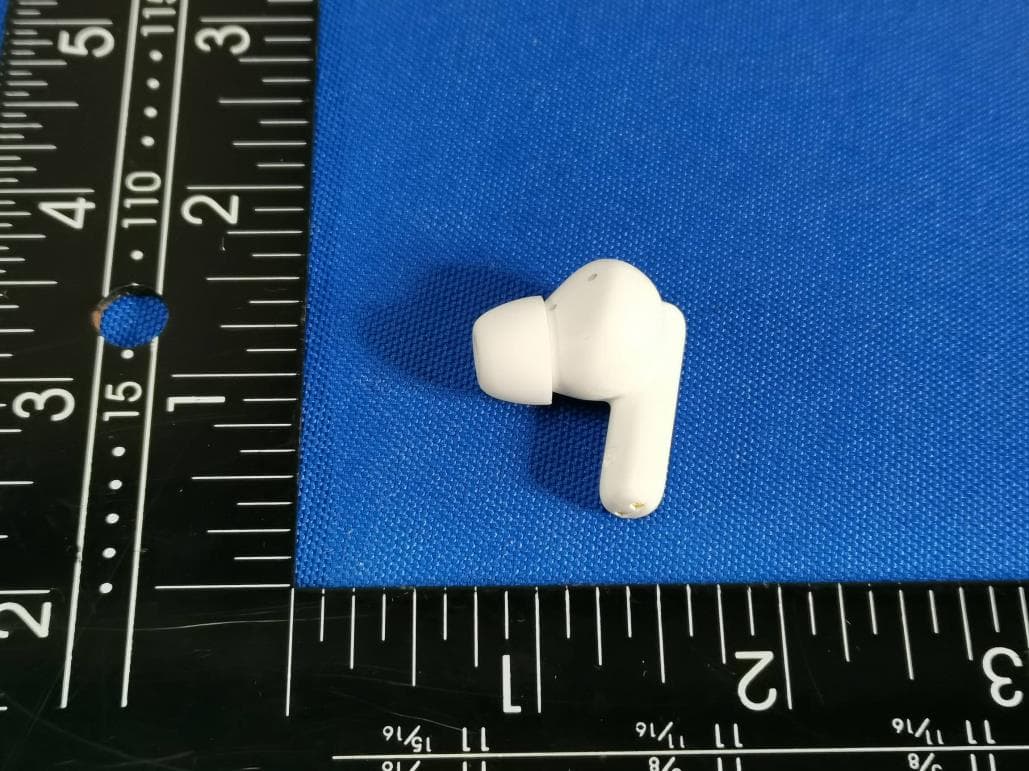 TWS Earphone - FCC ID 2AHN6-AUBE247 - Bytech NY Inc. (5)