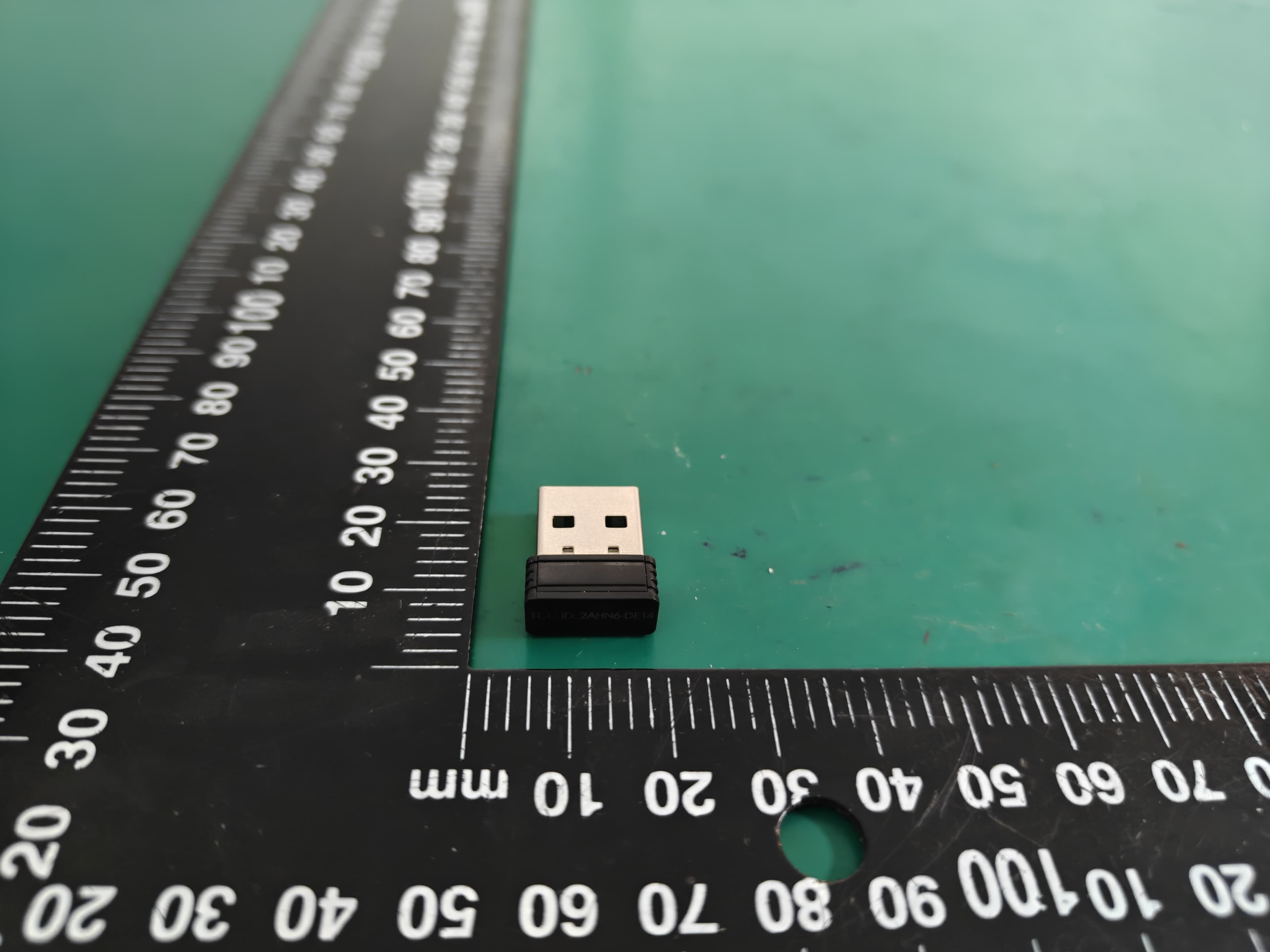 Ergo Wireless Mouse-dongle - FCC ID 2AHN6-DE14 - Bytech NY Inc.
