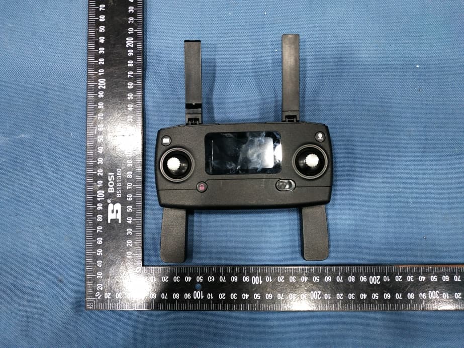 2.4G remote control - FCC ID 2AHV3KK22 - Guangdong Meijiaxin Innovative Technology Co., Ltd (2)