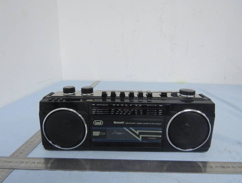 BLUETOOTH CASSETTE RADIO BOOMBOX - FCC ID 2AHW8SRC232BT0 - LEOTEC ELECTRONICS CO.,LTD (4)