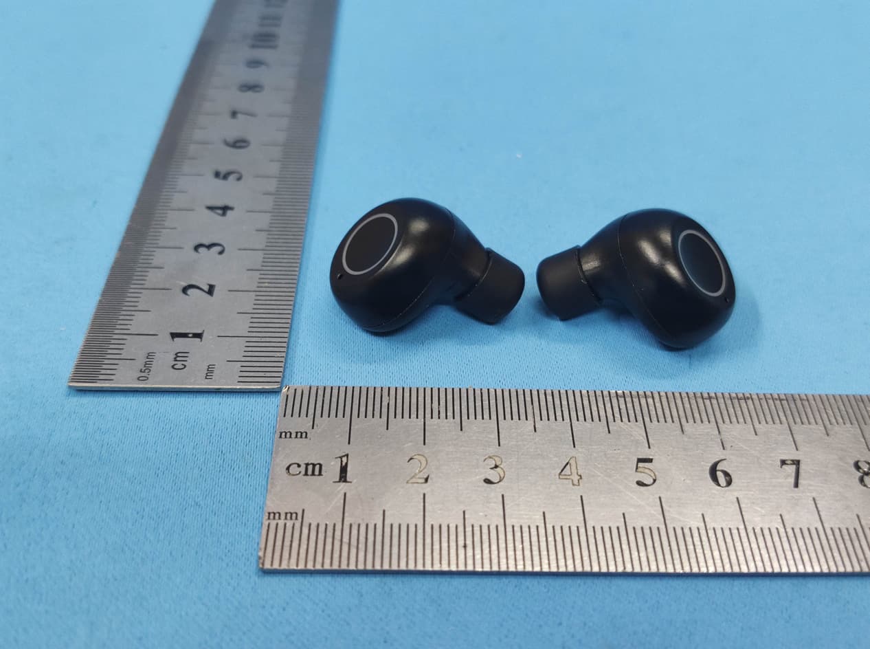 Bluetooth headset - FCC ID 2AHYK-GIECY1015 - SHENZHEN GIEC DIGITAL CO., LTD (5)