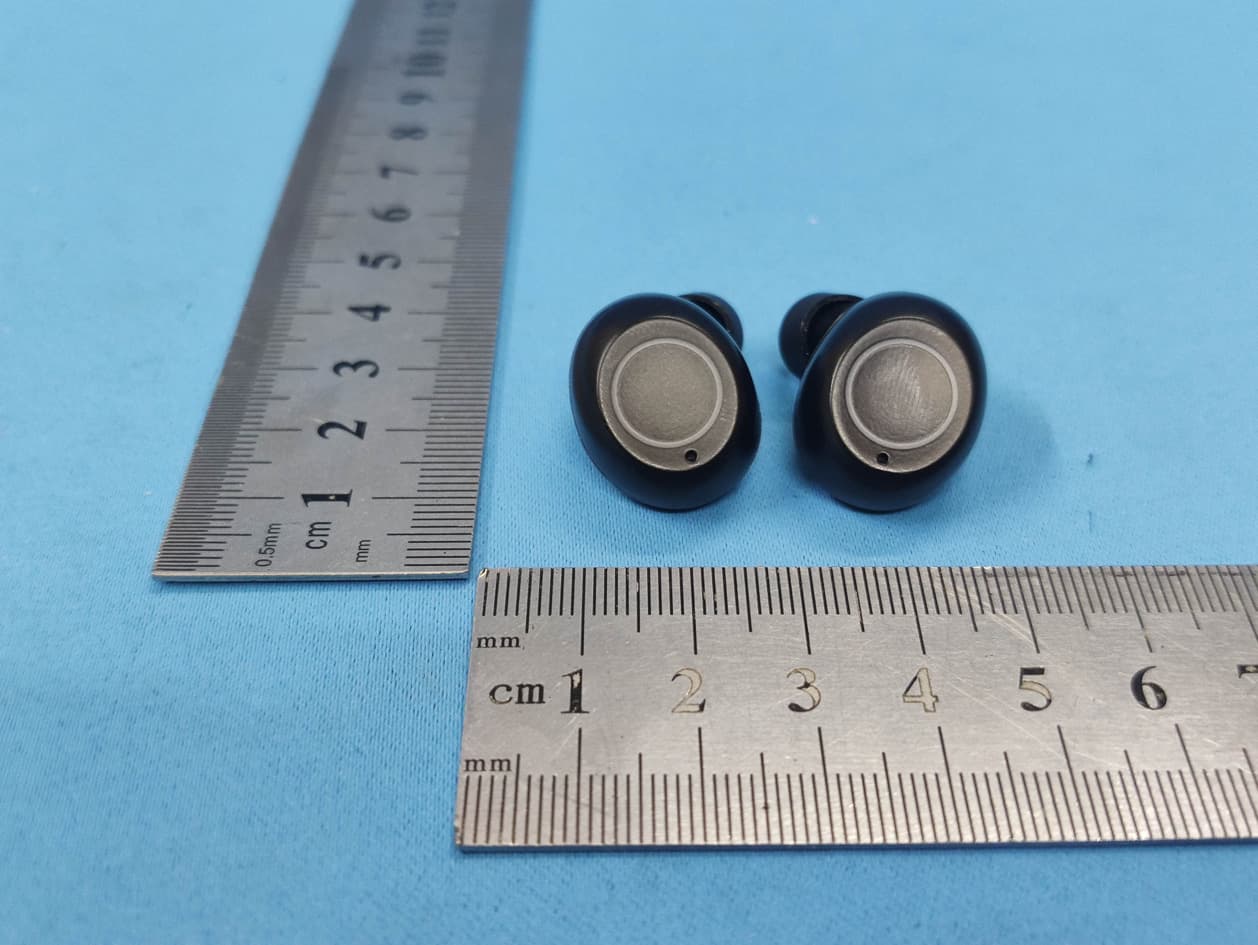 Bluetooth headset - FCC ID 2AHYK-GIECY1015 - SHENZHEN GIEC DIGITAL CO., LTD (3)