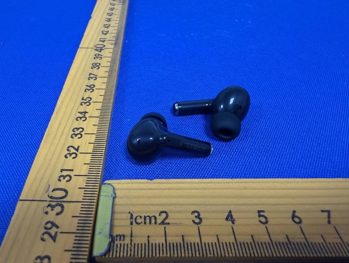Wireless Earphone - FCC ID 2AHZ5-BUDS - Shenzhen Huafurui Technology Co., Ltd. (5)