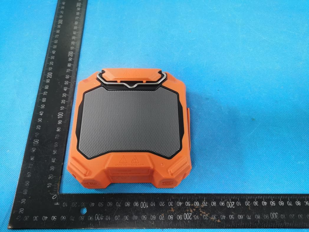 Bluetooth Speaker with Magnet and Hook - FCC ID 2AI28-AEPJS3A - Klein Tools Inc. (3)