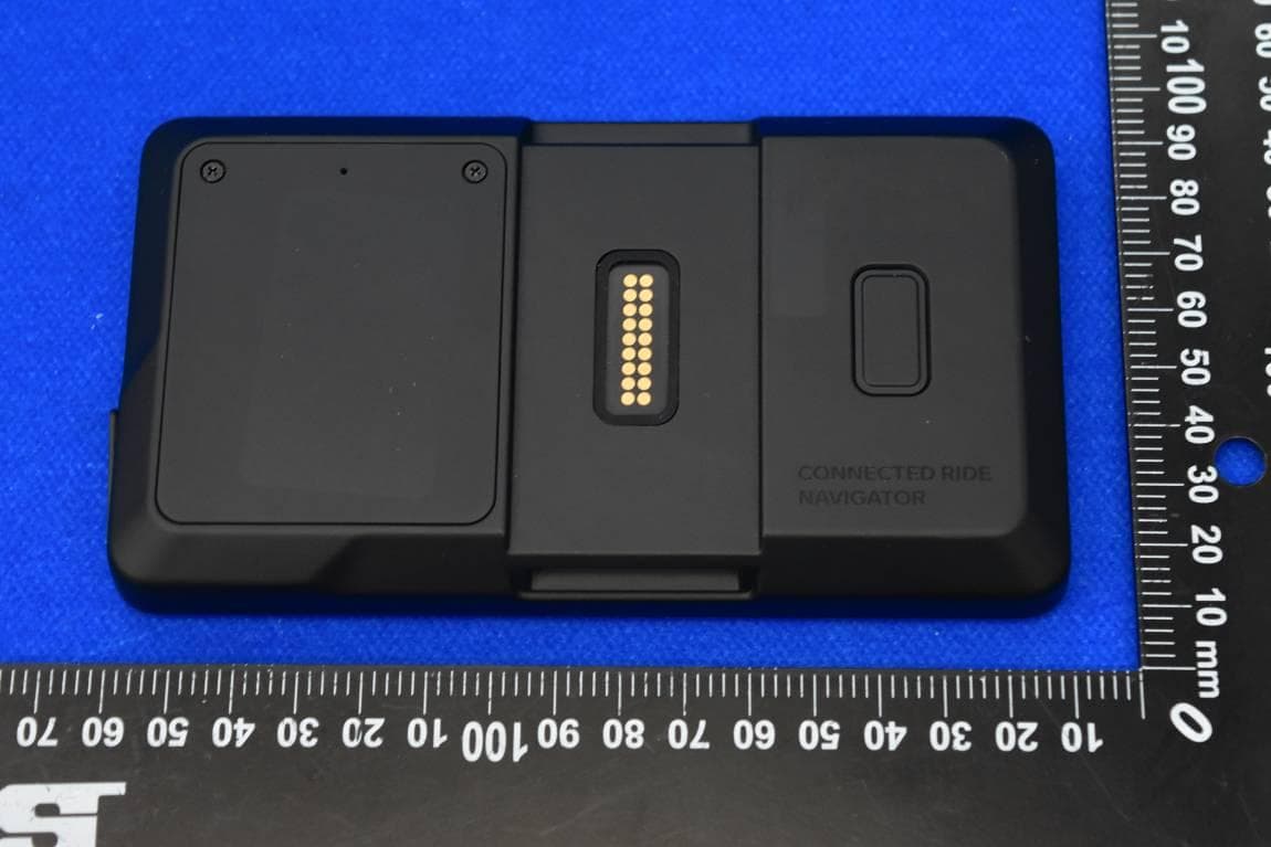 ConnectedRide Navigator - FCC ID 2AI3KCRN1 - Cyrus Technology GmbH (4)