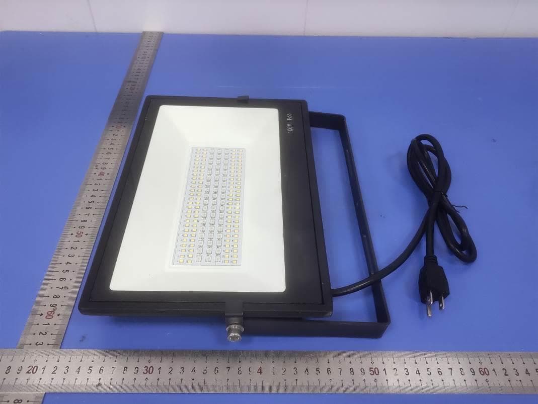 Smart Flood light - FCC ID 2AI5T-FTC - Shenzhen Bling Lighting Technologies CO.,LTD (3)