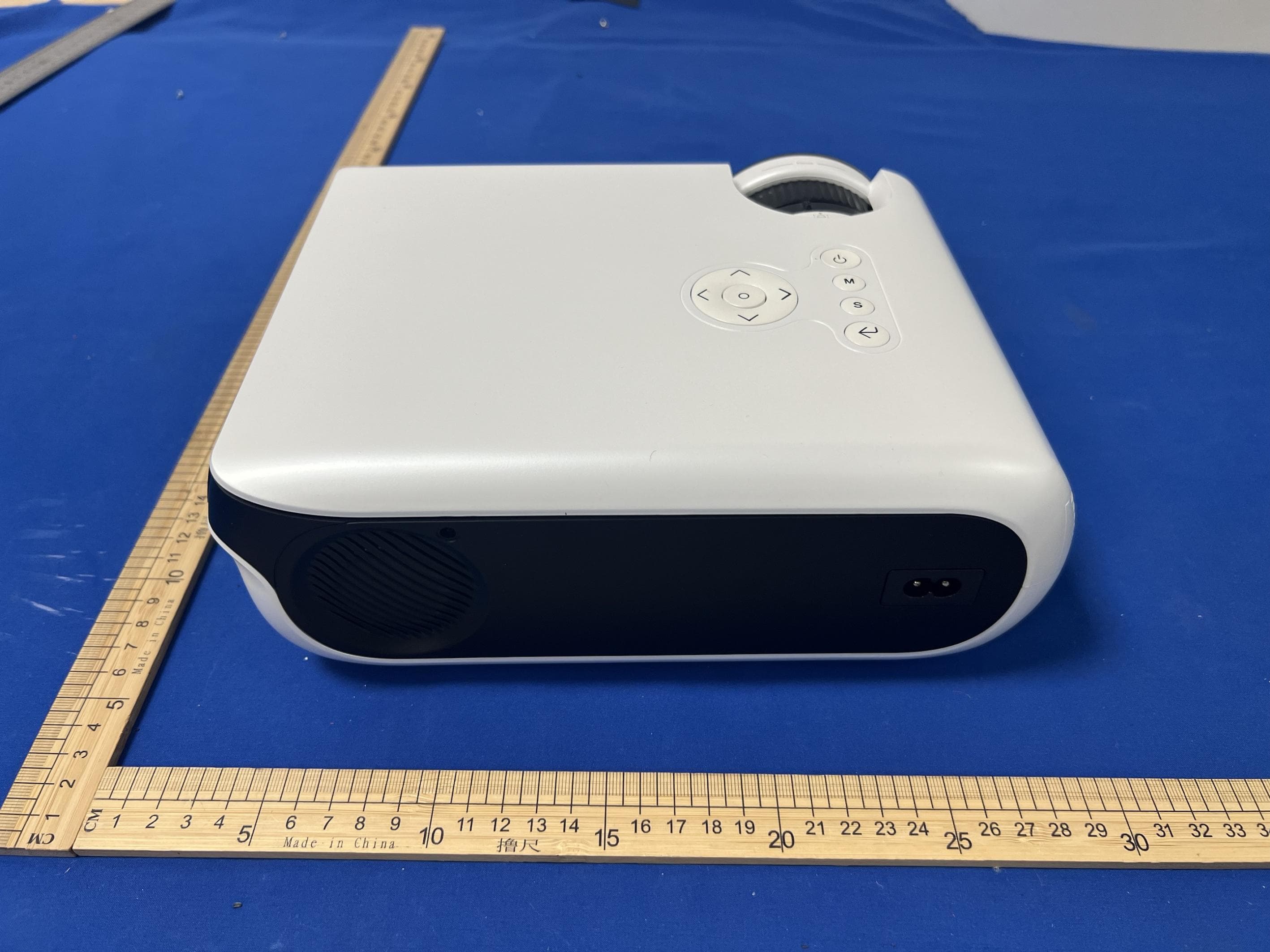 Projector - FCC ID 2AI6I-PJ209PRO - Guangzhou Havit Technology Co.,LTD (2)