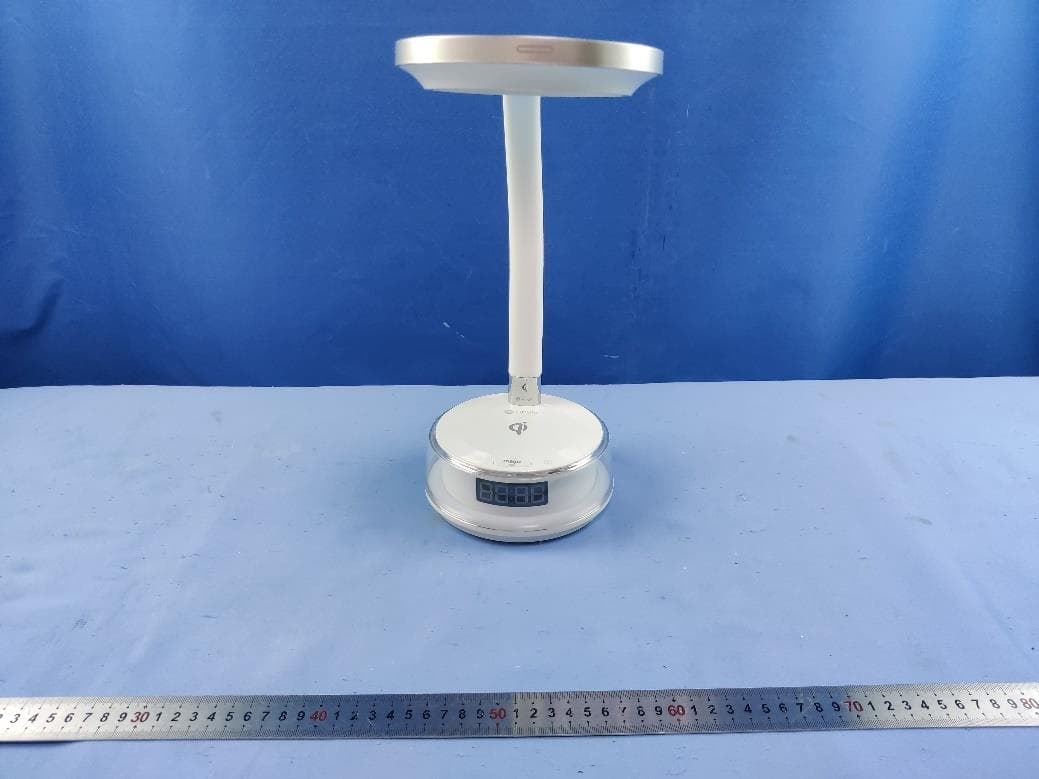 LED table lamp - FCC ID 2AI7B-OT17A - Ottlite Technologies Inc. (4)