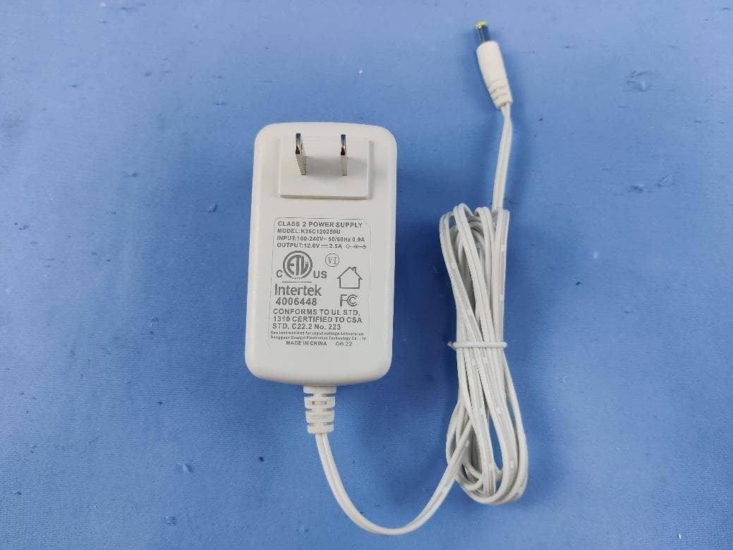 LED table lamp - FCC ID 2AI7B-OT17A - Ottlite Technologies Inc.