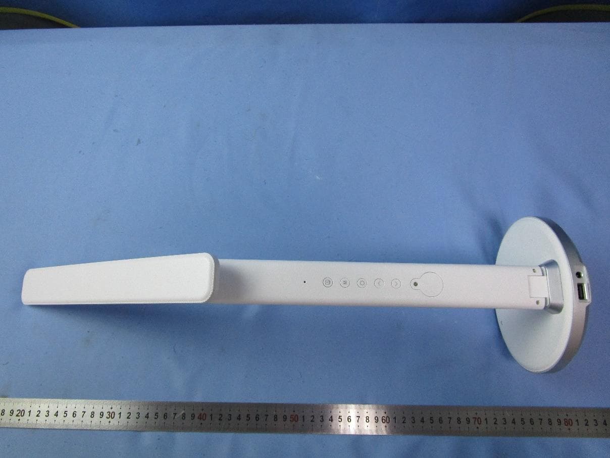 LED table lamp - FCC ID 2AI7B-U14SC - Ottlite Technologies Inc. (4)