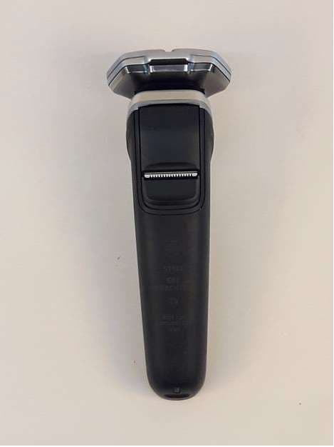 Bluetooth Connected Shaver - FCC ID 2AICSS99 - Philips Consumer Lifestyle B.V. (2)