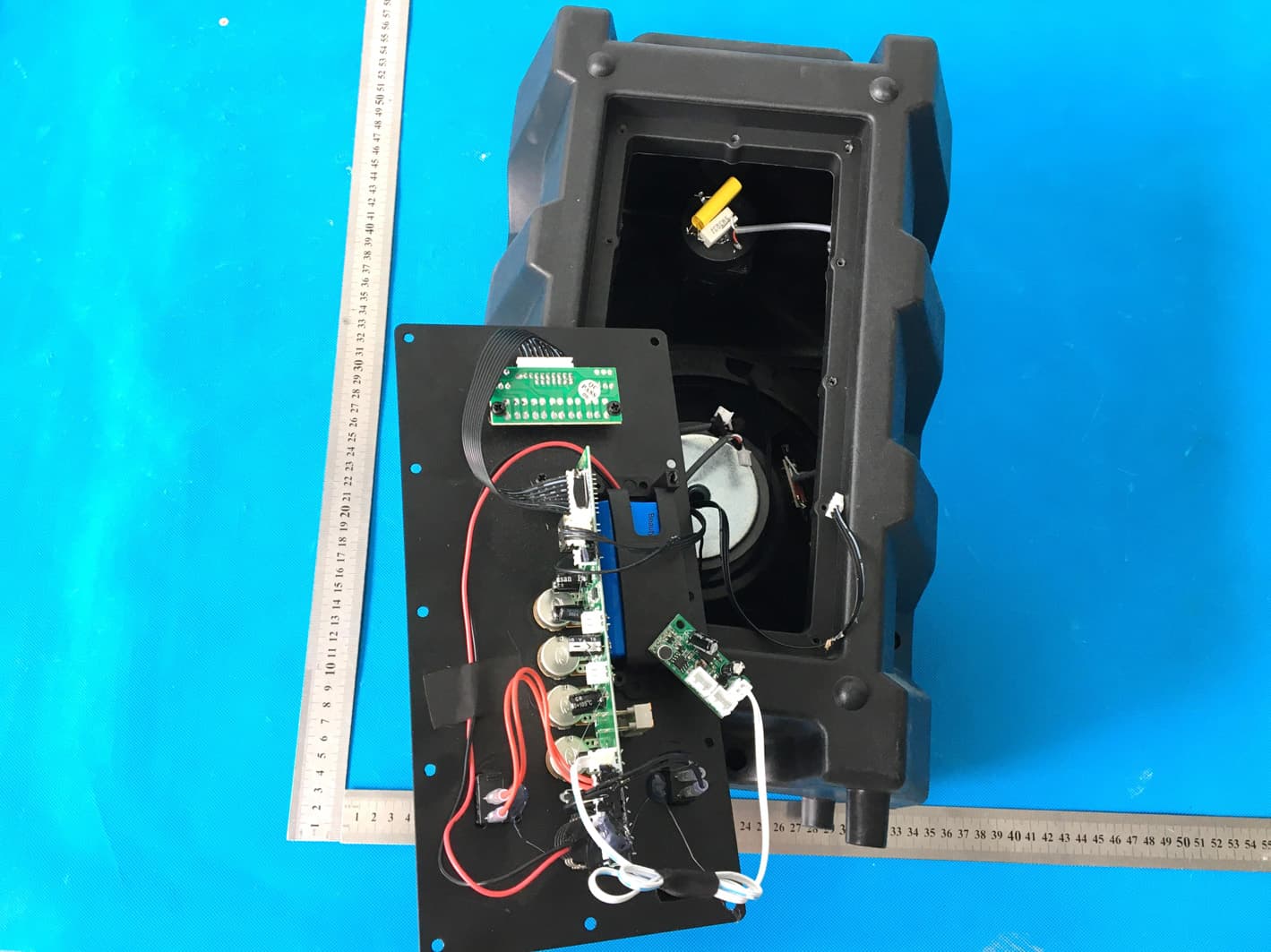 PARTY SPEAKER with Bluetooth - FCC ID 2AIDG-SP-807RBT - General Sound Corporation (3)