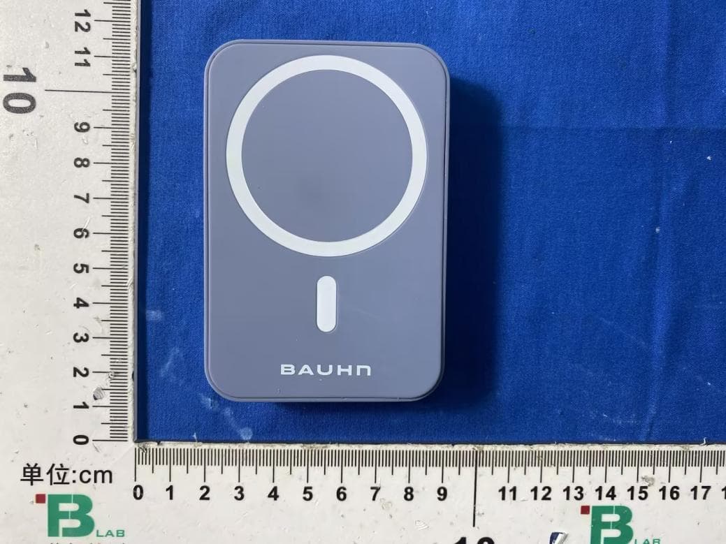 POWER BANK - FCC ID 2AIDL-BWPB502 - Migear International Group LLC (2)