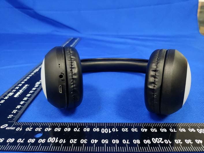 BLUETOOTH HEADPHONE with LED light - FCC ID 2AIDL-SS-HPBT295 - Migear International Group LLC (5)
