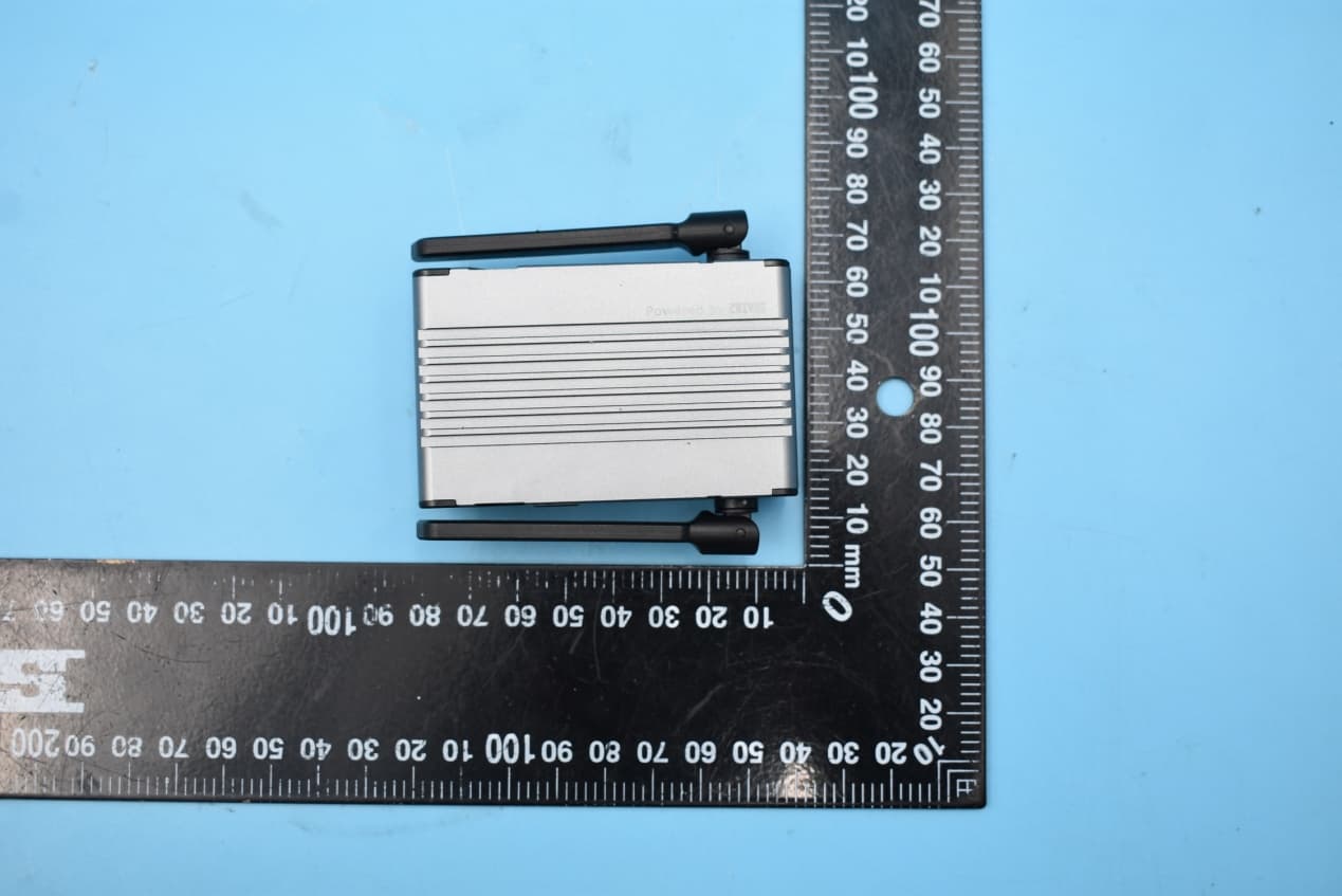 TransMount Image Transmission Receiver - FCC ID 2AIHFZYCOV02 - Guilin Zhishen Information Technology Co.,Ltd. (3)