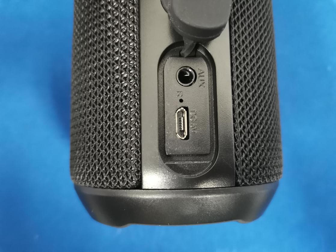 Bluetooth speaker - FCC ID 2AIKE-719844 - E-Power Limited