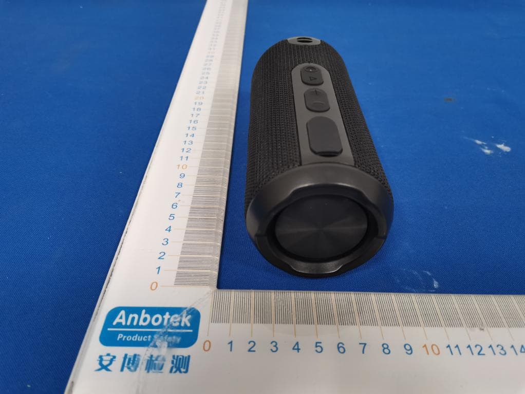 Bluetooth speaker - FCC ID 2AIKE-719844 - E-Power Limited (2)