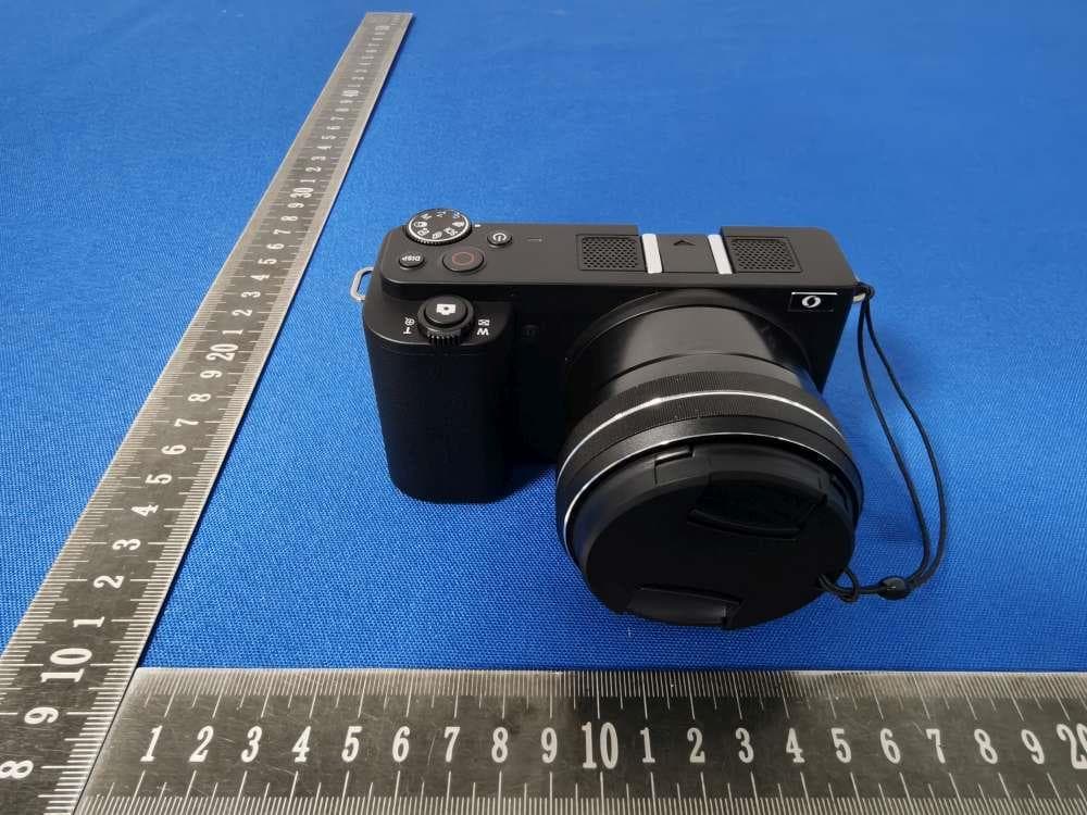 Digital Camcorder - FCC ID 2AINY-VXXBR74 - Shenzhen iCar multimedia Industry Co., Ltd (4)