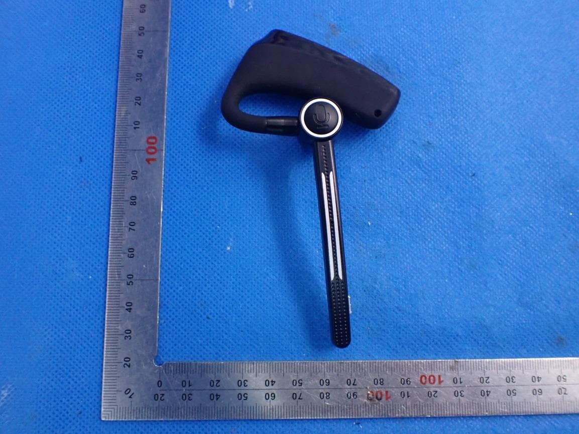 Bluetooth headset - FCC ID 2AIO2-E2 - Dellking Industrial Co., Ltd