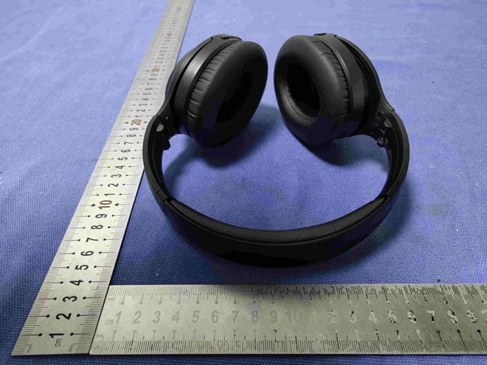 Wireless Stereo Headphones - FCC ID 2AITF-BTHS-AS90 - Avantree Technology Co., Ltd. (3)