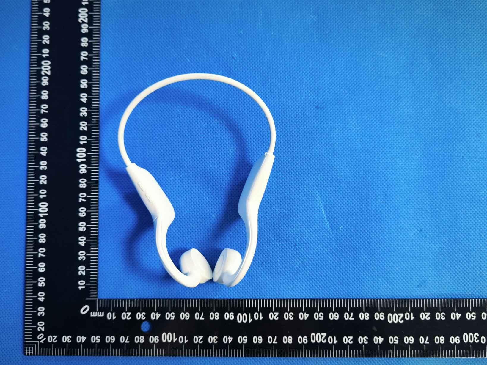 Bone Conduction Wireless Headphone - FCC ID 2AIXC-BC-HP - HONWA(HK) CORPORATION LIMITED (2)
