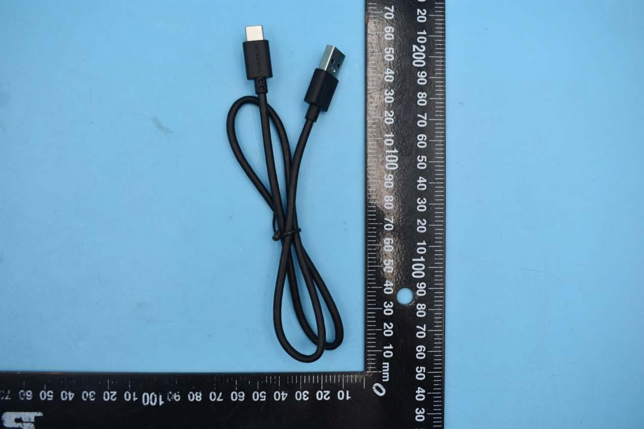 Vmate Gimbal Camera (Bluetooth and WiFi) - FCC ID 2AIXRVMATE - Shenzhen Snoppa Technology Co., LTD (2)