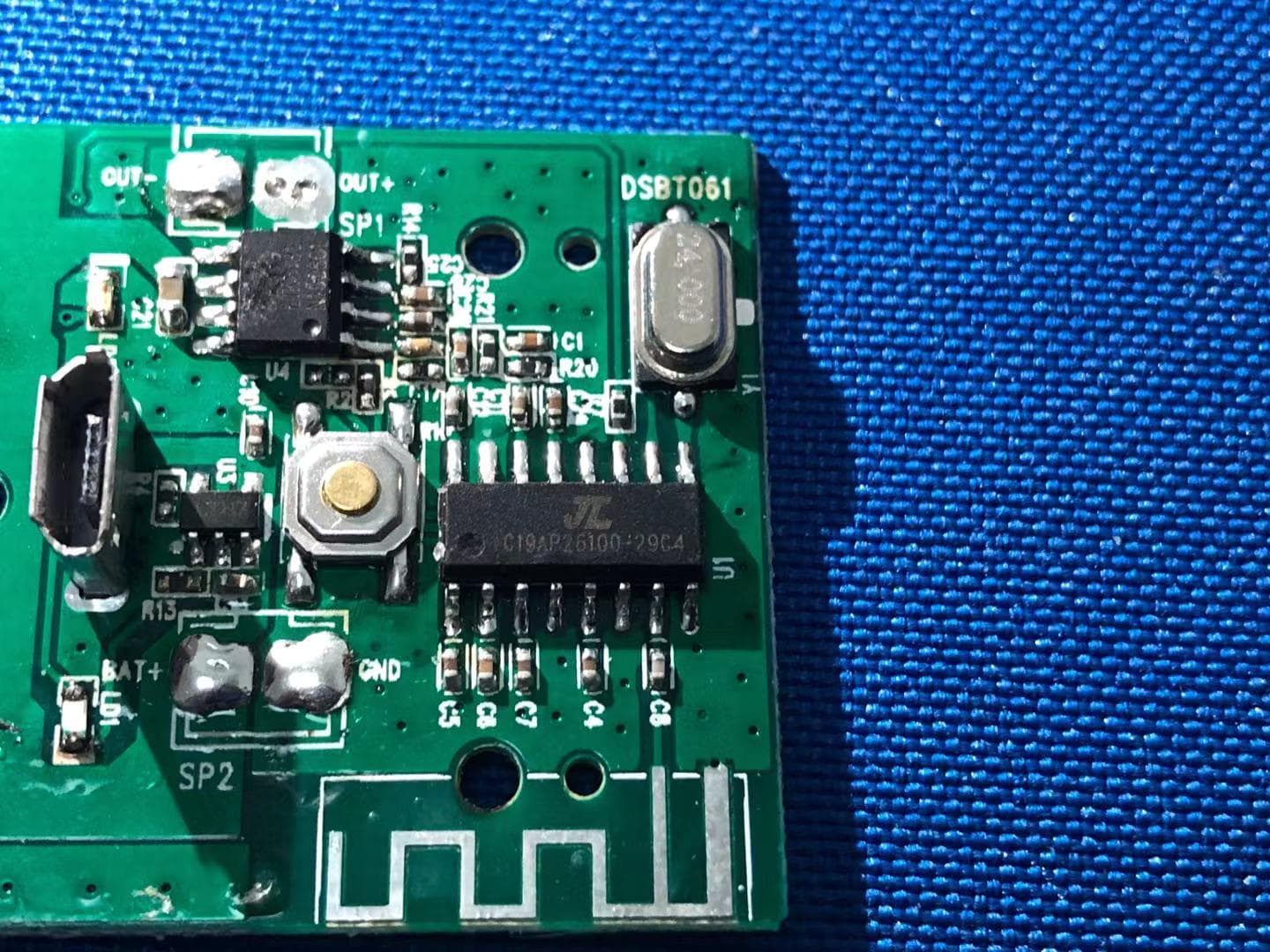 BT Speaker - FCC ID 2AIY2-STRATA - Fortyfour group LLC (2)