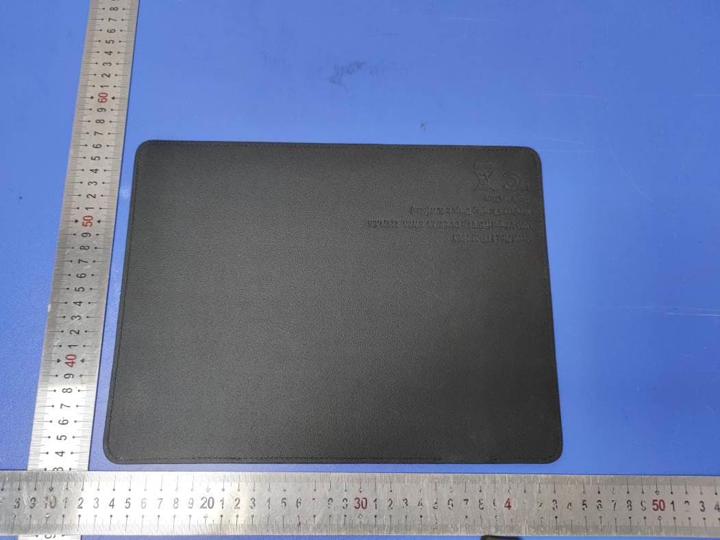 Affinity Mouse Pad with 10W Fast Wireless Charger - FCC ID 2AIY7-CD-1092 - Shenzhen Uniwins Technology Co., Limited