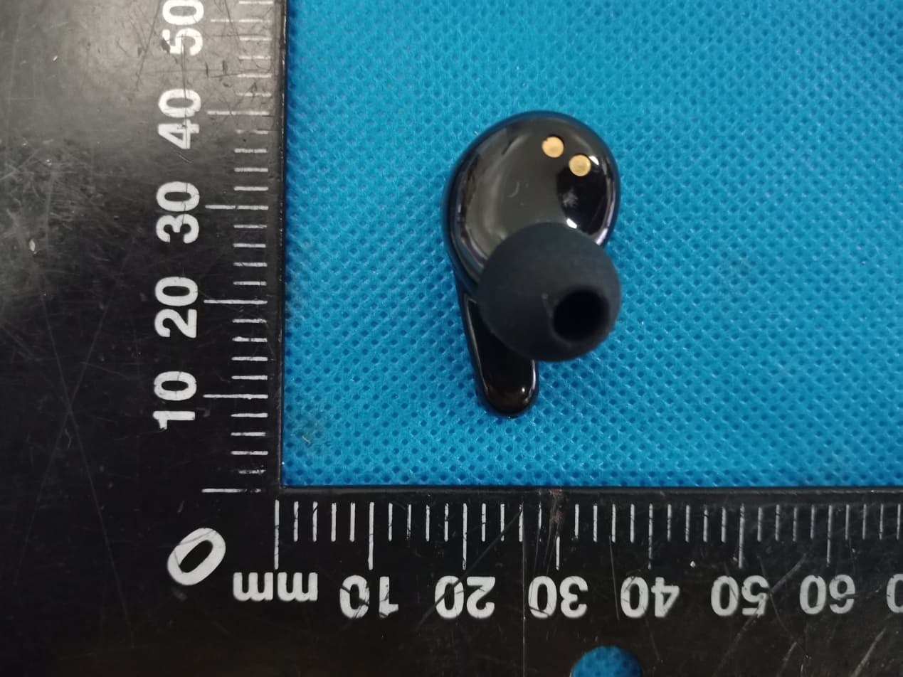 Ture Wireless Stereo Bluetooth Earphones - FCC ID 2AIY7-K09 - Shenzhen Uniwins Technology Co., Limited (5)