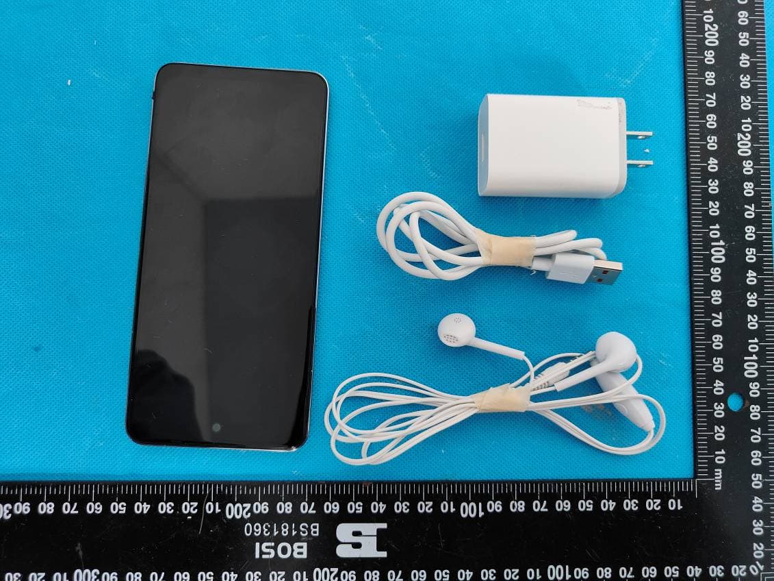 Mobile Phone - FCC ID 2AIZN-X6528B - INFINIX MOBILITY LIMITED (3)