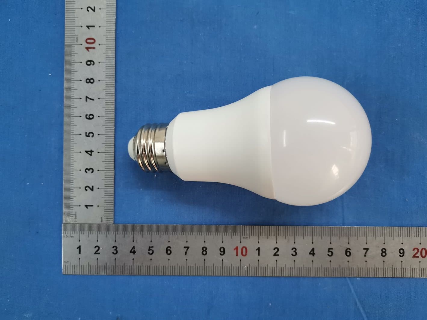 LED LAMP - FCC ID 2AJ3WEBEBAW221 - ZHEJIANG EBOY TECHNOLOGY CO., LTD. (5)