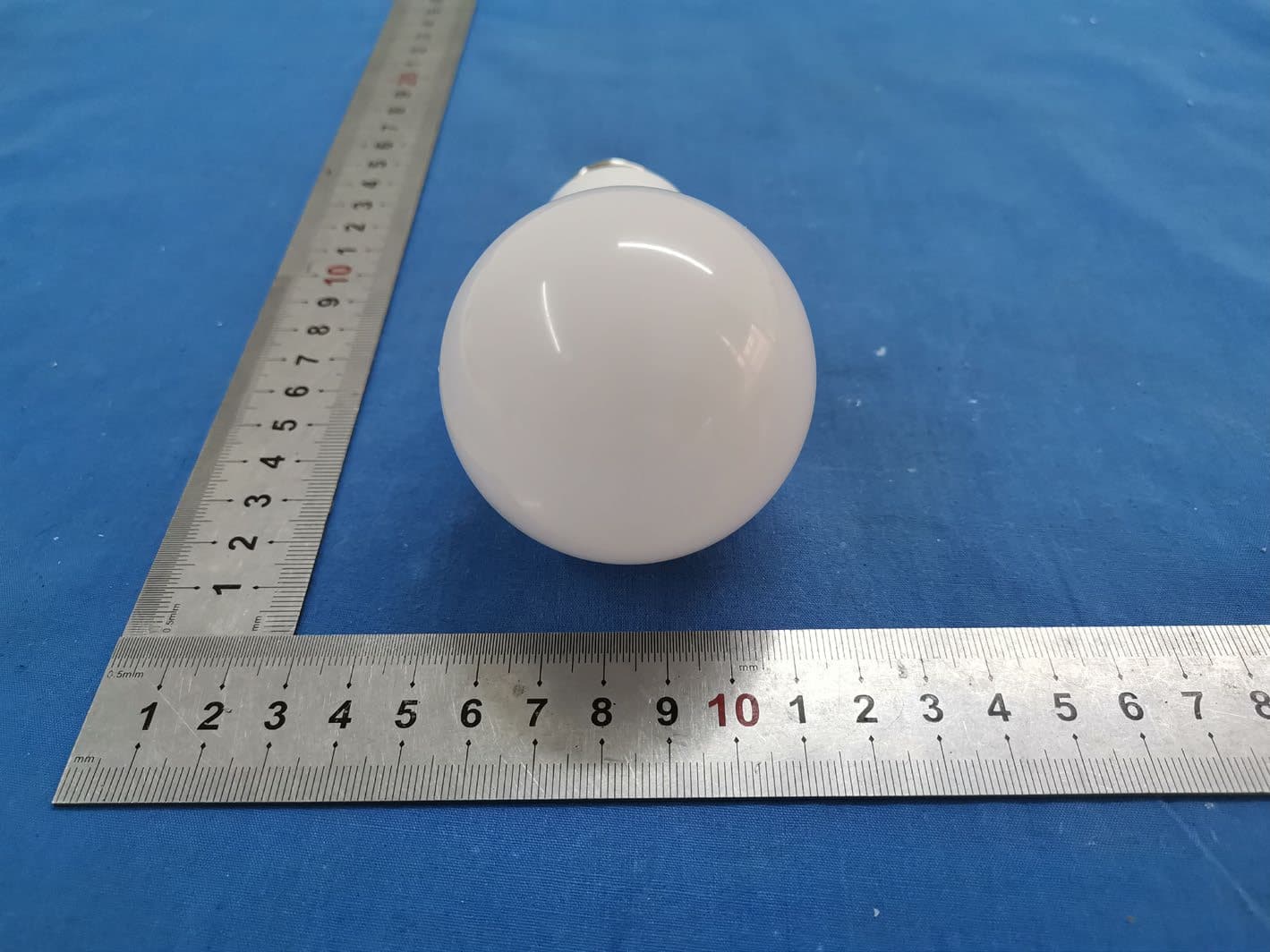 LED LAMP - FCC ID 2AJ3WEBEBAW221 - ZHEJIANG EBOY TECHNOLOGY CO., LTD. (2)