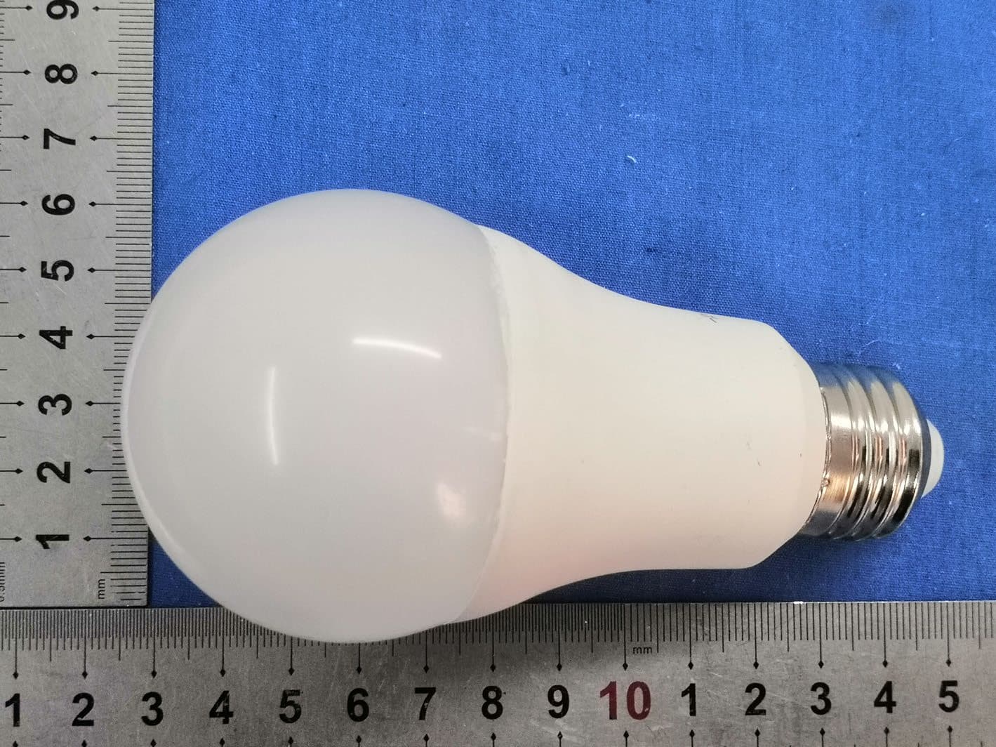 LED LAMP - FCC ID 2AJ3WEBEBAW535 - ZHEJIANG EBOY TECHNOLOGY CO., LTD.