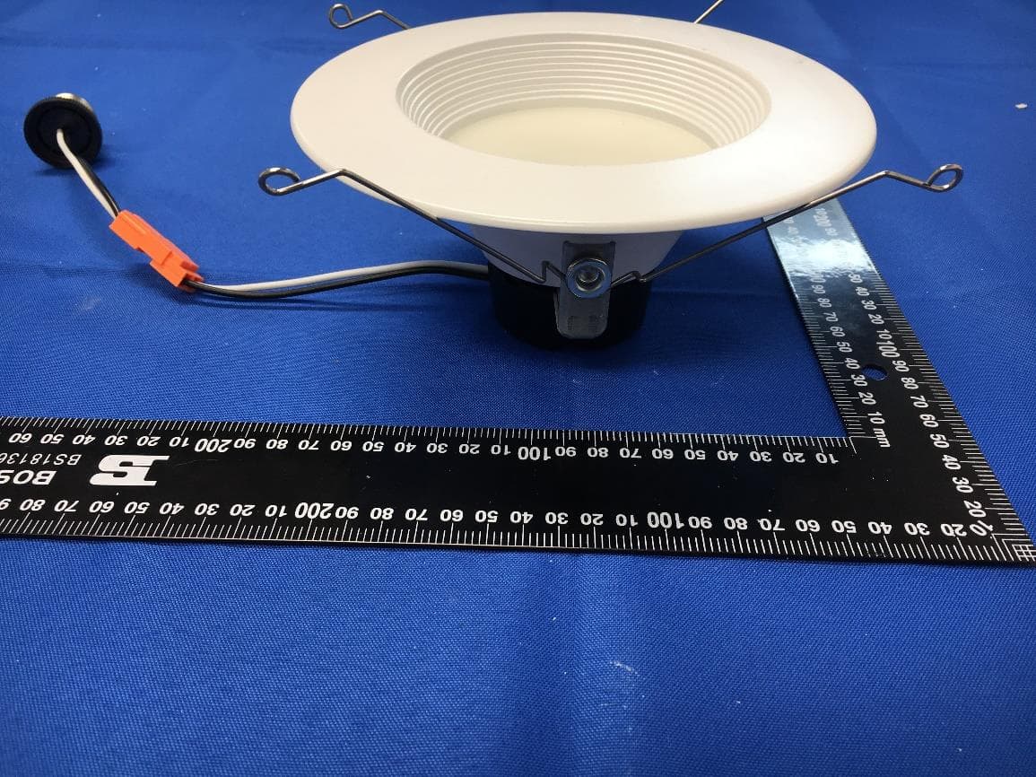 LED lamp - FCC ID 2AJ3WEBETDW04 - ZHEJIANG EBOY TECHNOLOGY CO., LTD. (2)