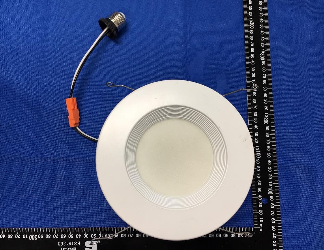 LED lamp - FCC ID 2AJ3WEBETDW04 - ZHEJIANG EBOY TECHNOLOGY CO., LTD. (3)