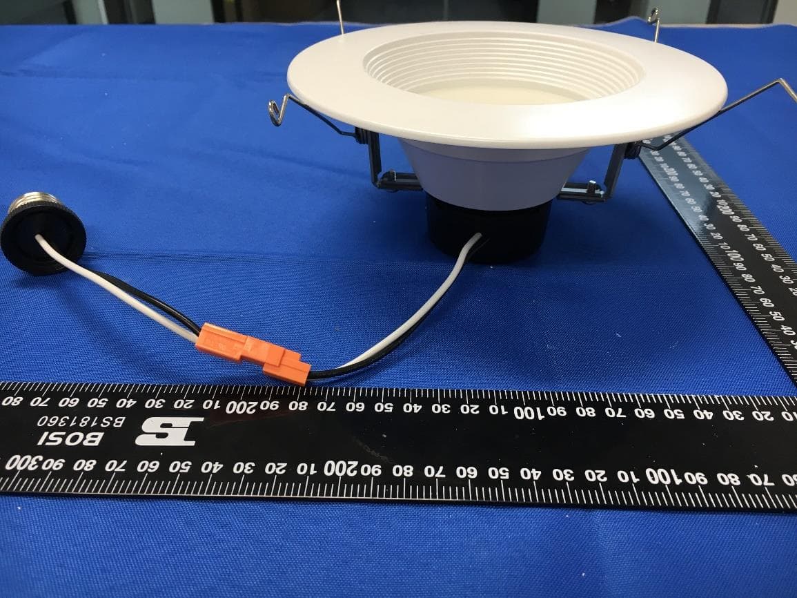 LED lamp - FCC ID 2AJ3WEBETDW04 - ZHEJIANG EBOY TECHNOLOGY CO., LTD. (5)