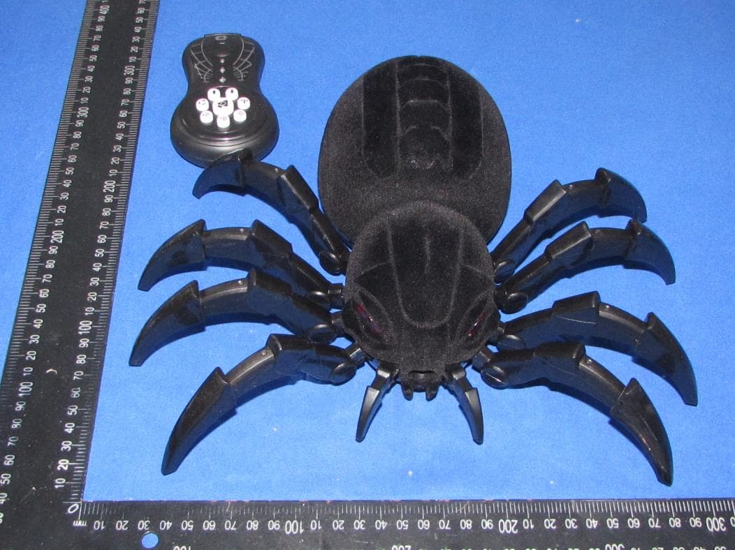Spray Spider Toy - FCC ID 2AJ55DE80 - Xiamen Huoshiquan Import & Export CO., LTD (5)