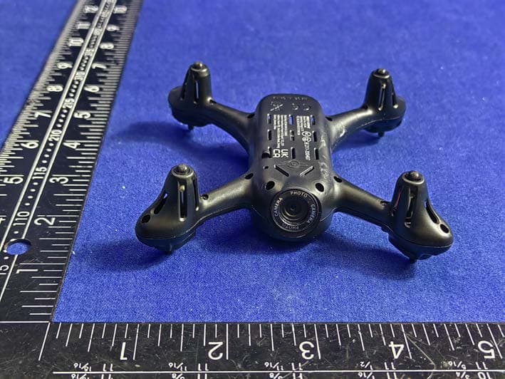 quadcopter - FCC ID 2AJ55HOLYSTONE4W - Xiamen Huoshiquan Import & Export CO., LTD (4)