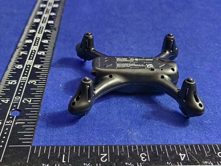 quadcopter - FCC ID 2AJ55HOLYSTONE4W - Xiamen Huoshiquan Import & Export CO., LTD (5)
