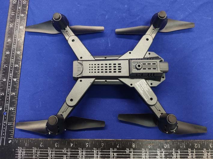 QUADCOPTER - FCC ID 2AJ55HOLYSTONED1 - Xiamen Huoshiquan Import & Export CO., LTD (4)