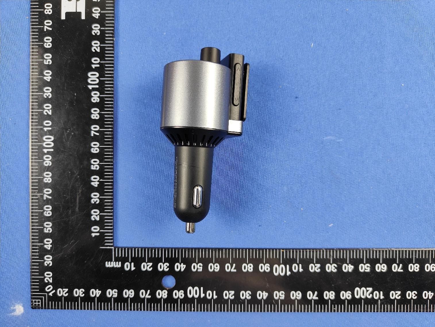 Car Bluetooth FM transmitter - FCC ID 2AJ5B-BTM01 - SAGE HUMAN ELECTRONICS INTERNATIONAL CO.,LTD. (3)
