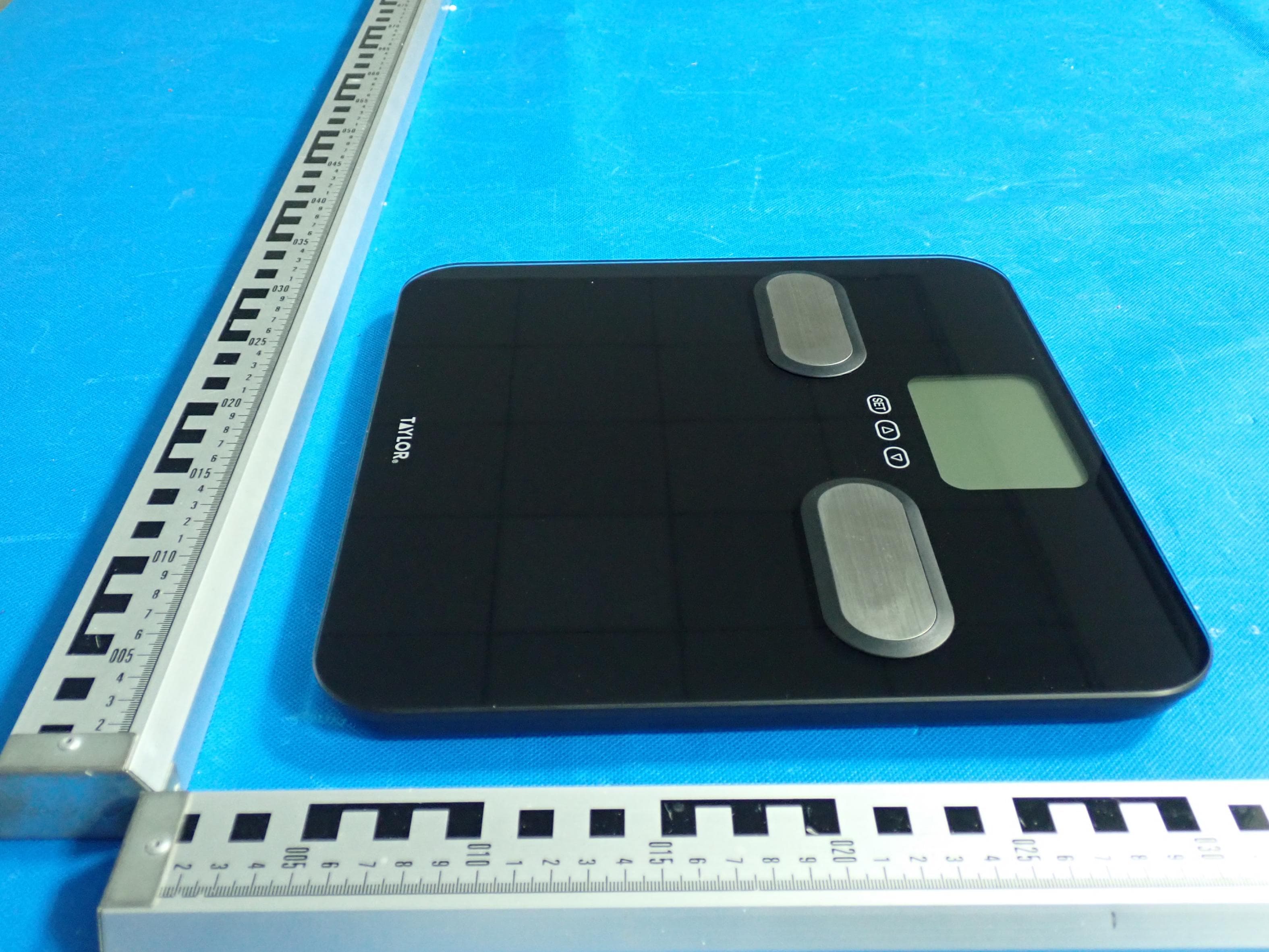 Bluetooth Body fat scale - FCC ID 2AJ5E-5255180 - Conmo Electronic Co., Ltd (3)