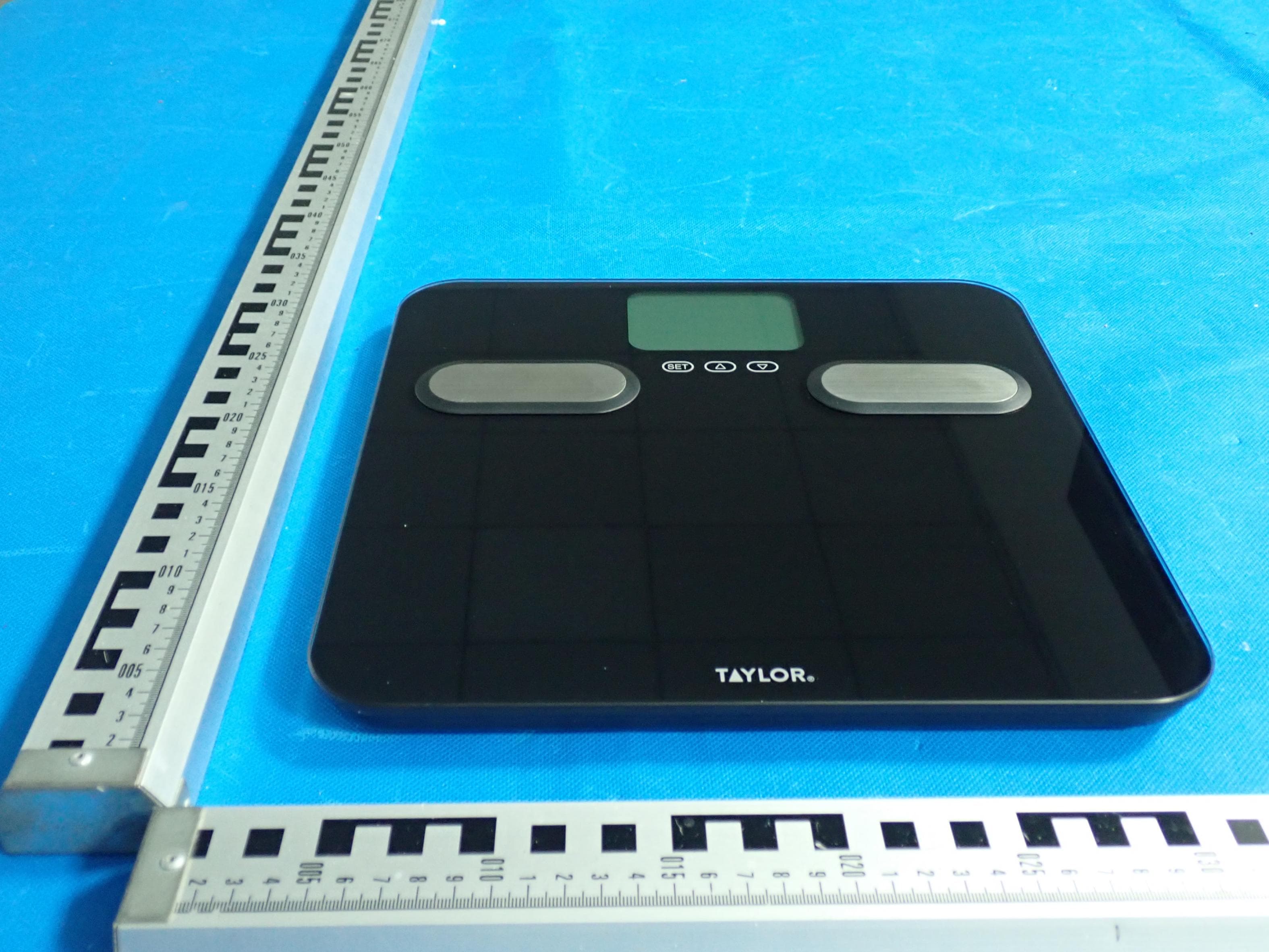 Bluetooth Body fat scale - FCC ID 2AJ5E-5255180 - Conmo Electronic Co., Ltd (5)