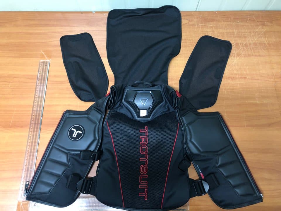 Wearable Haptic Vest - FCC ID 2AJ6BBHTV16D000 - bHaptics Inc. (2)