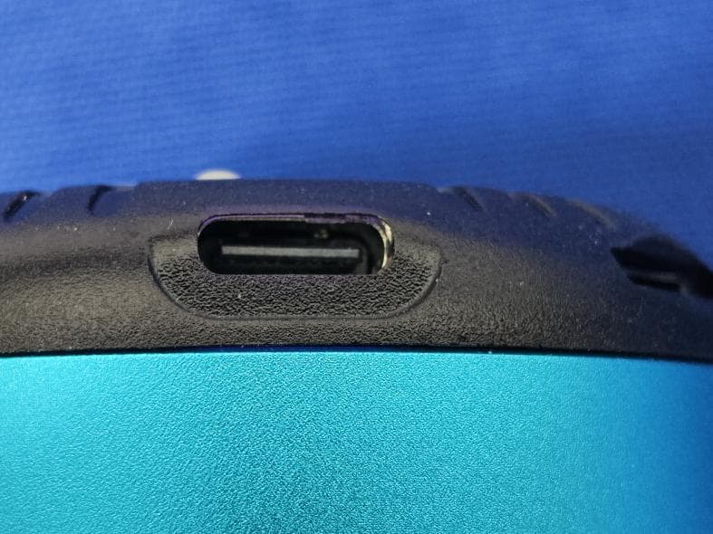 MINI SPEAKER - FCC ID 2AJ9K-UT2304 - UTONG (HK) COMMERCIAL LIMITED (5)