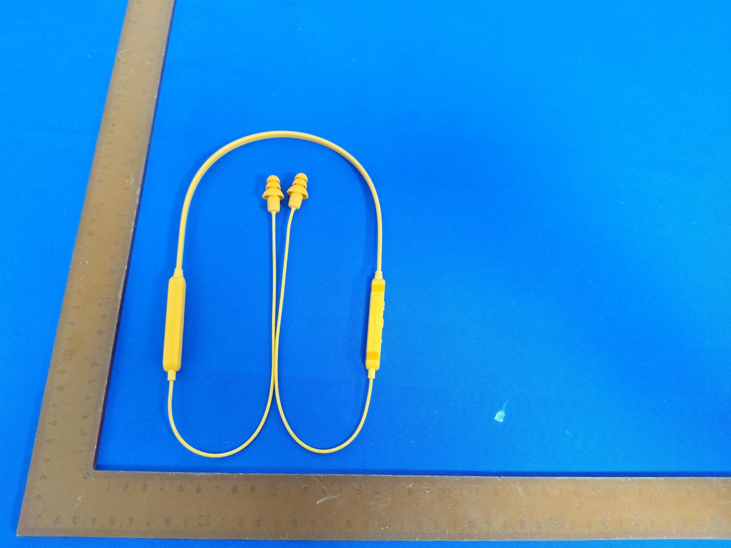 Wireless Headphones - FCC ID 2AJDL-MO - INNATE DEVICES.LLC (4)
