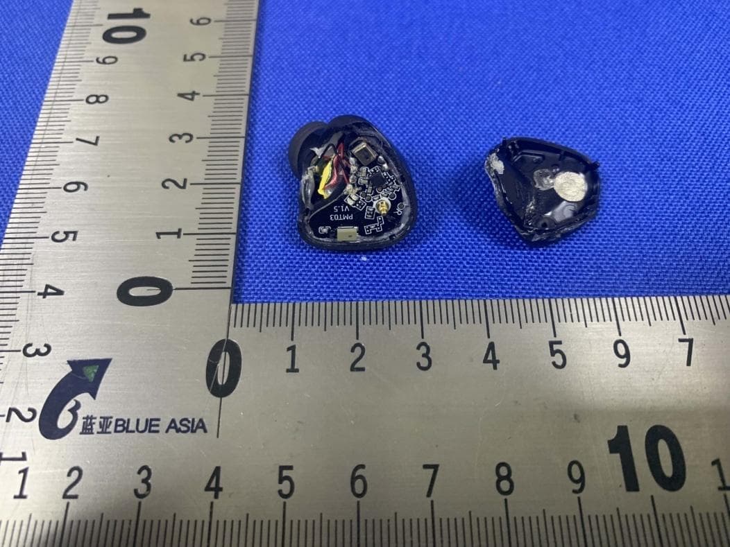 Earphones - FCC ID 2AJEO-T7 - Xiamen Padmate Technology Co.,LTD (2)