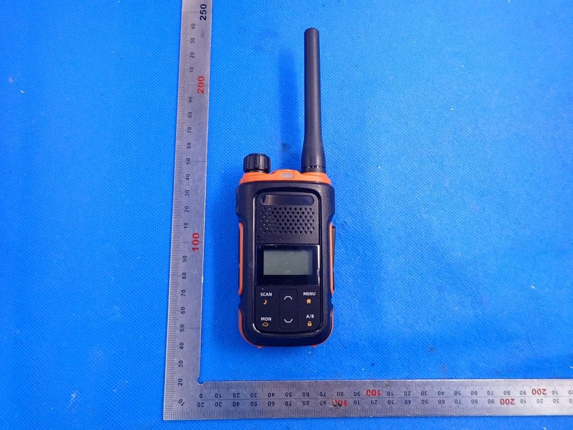 FRS Two-way radio - FCC ID 2AJGM-F12 - PO FUNG ELECTRONIC (HK) INTERNATONAL GROUP COMPANY LIMITED (3)