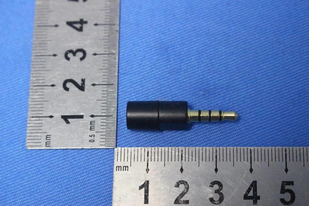 Creative BT-W3 - FCC ID 2AJIV-SA0160 - Creative Labs Pte. Ltd. (3)